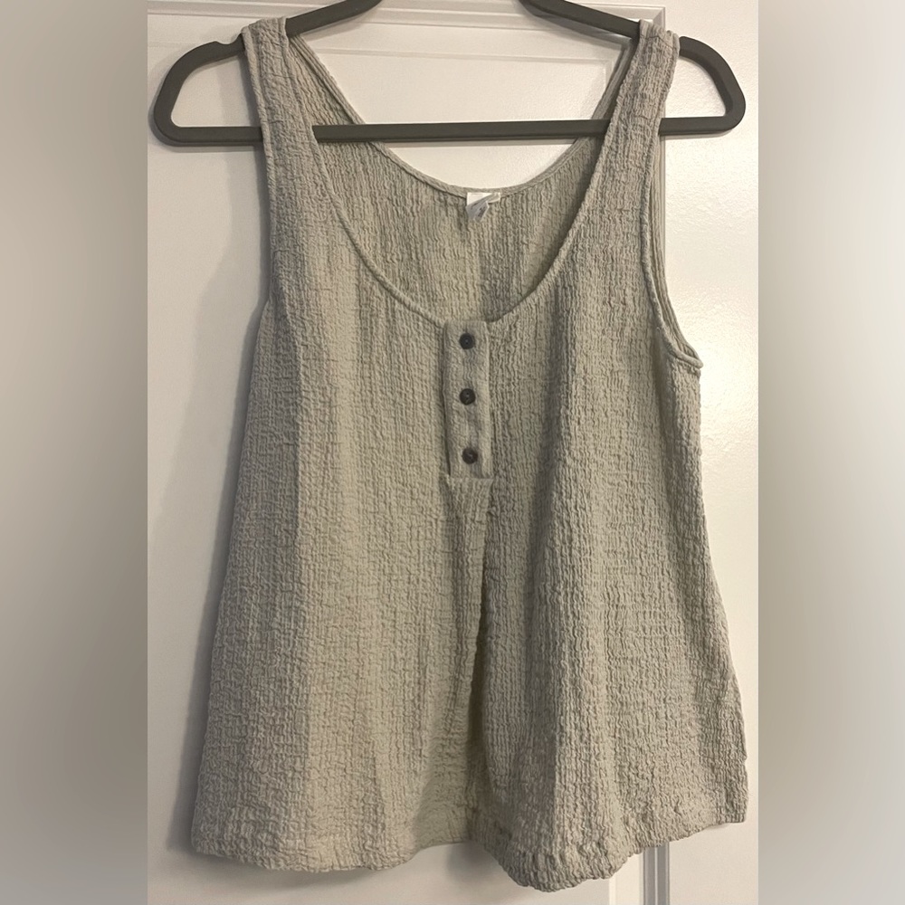 Never worn textured tank top!
